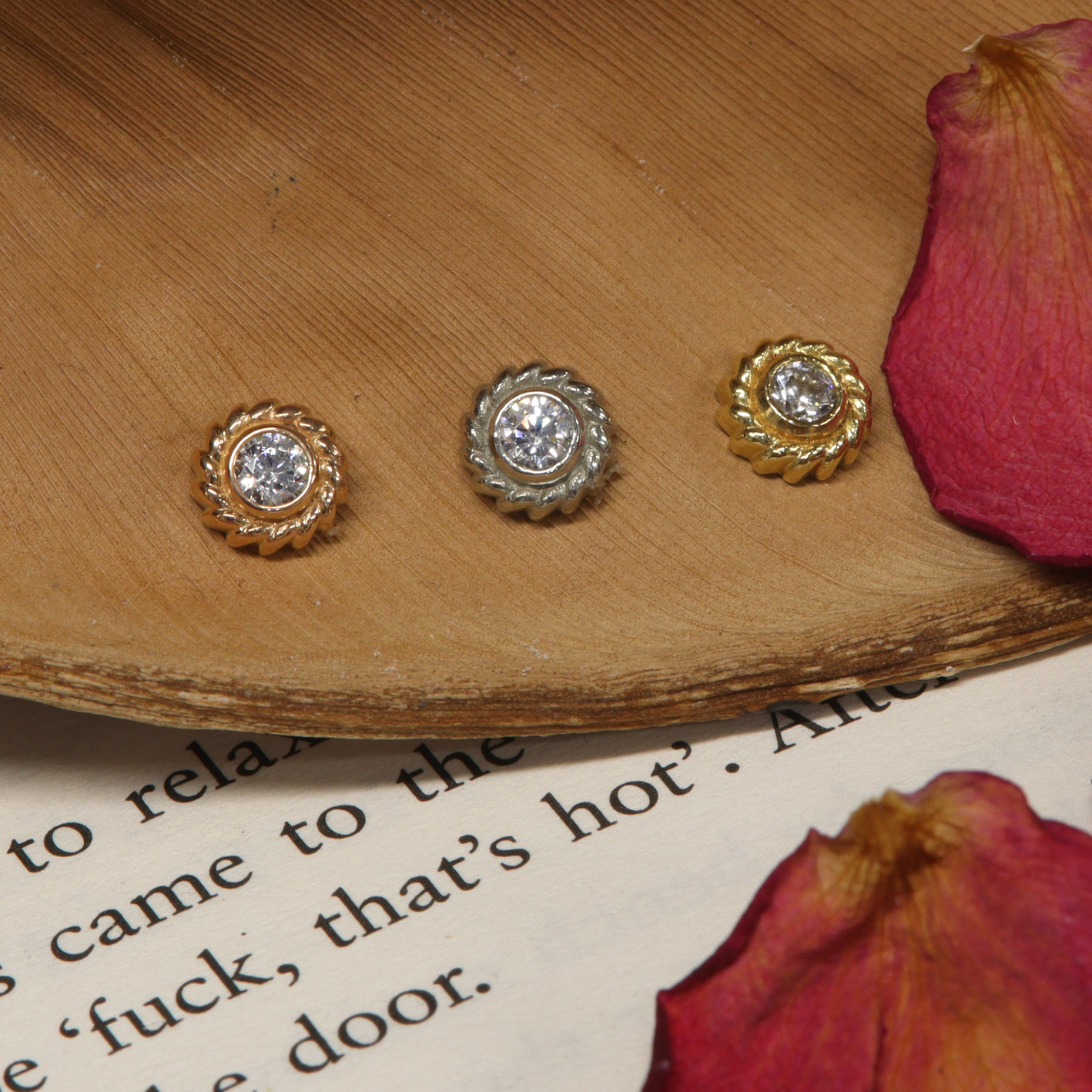 solid gold jewellery from Anatometal