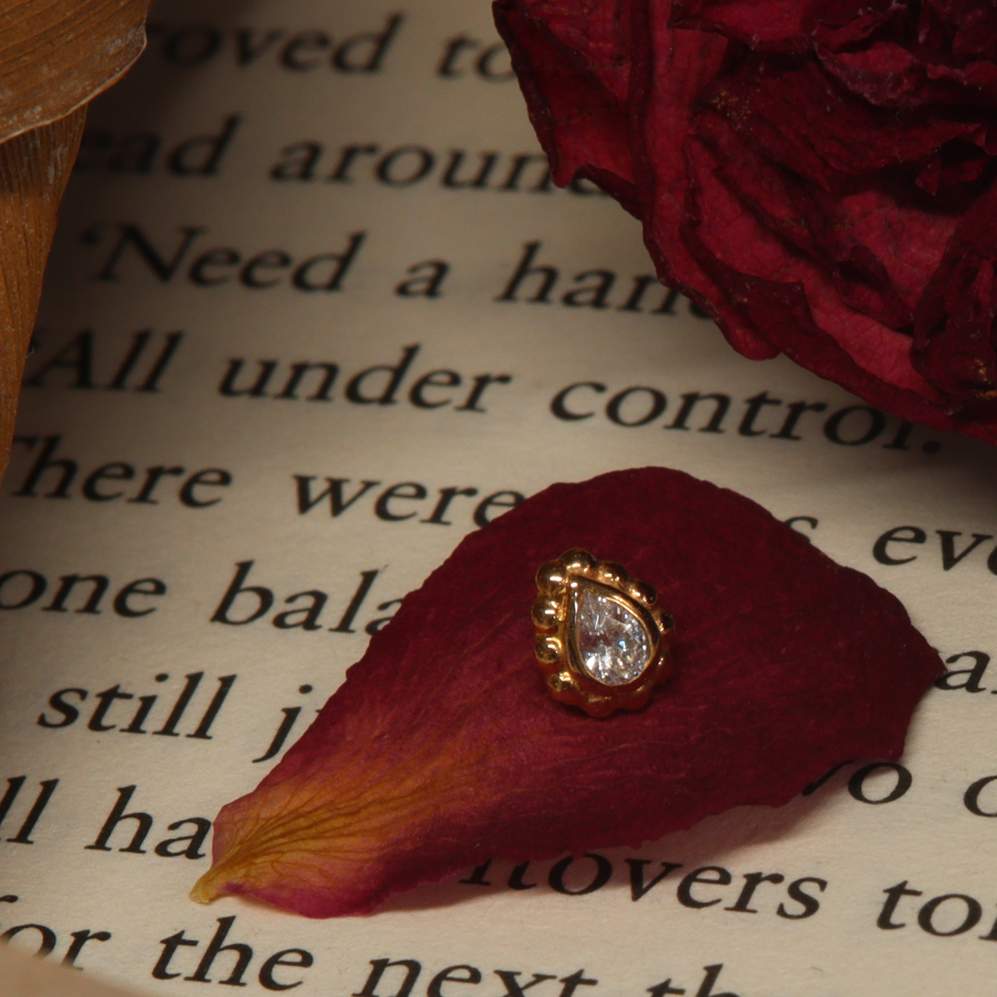 solid gold jewellery from Anatometal