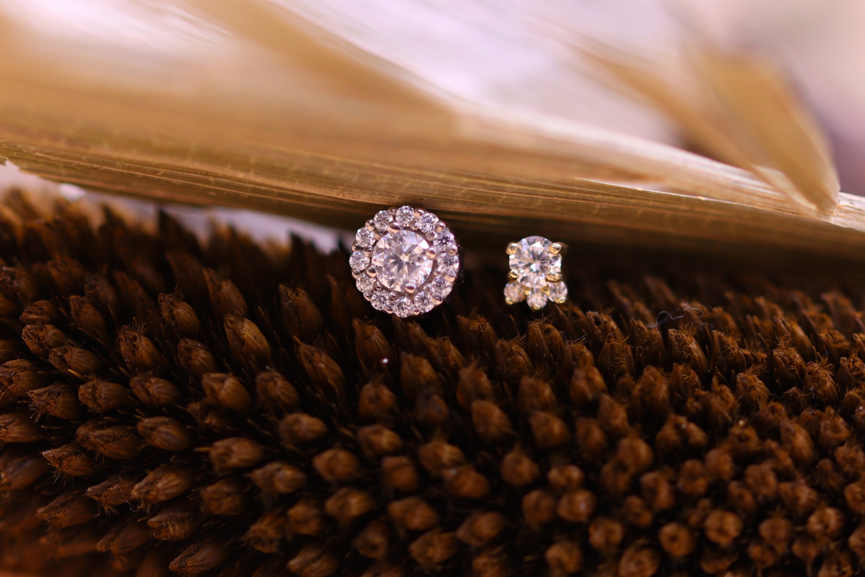 Solid 18k gold ring from Ixus fine jewellery